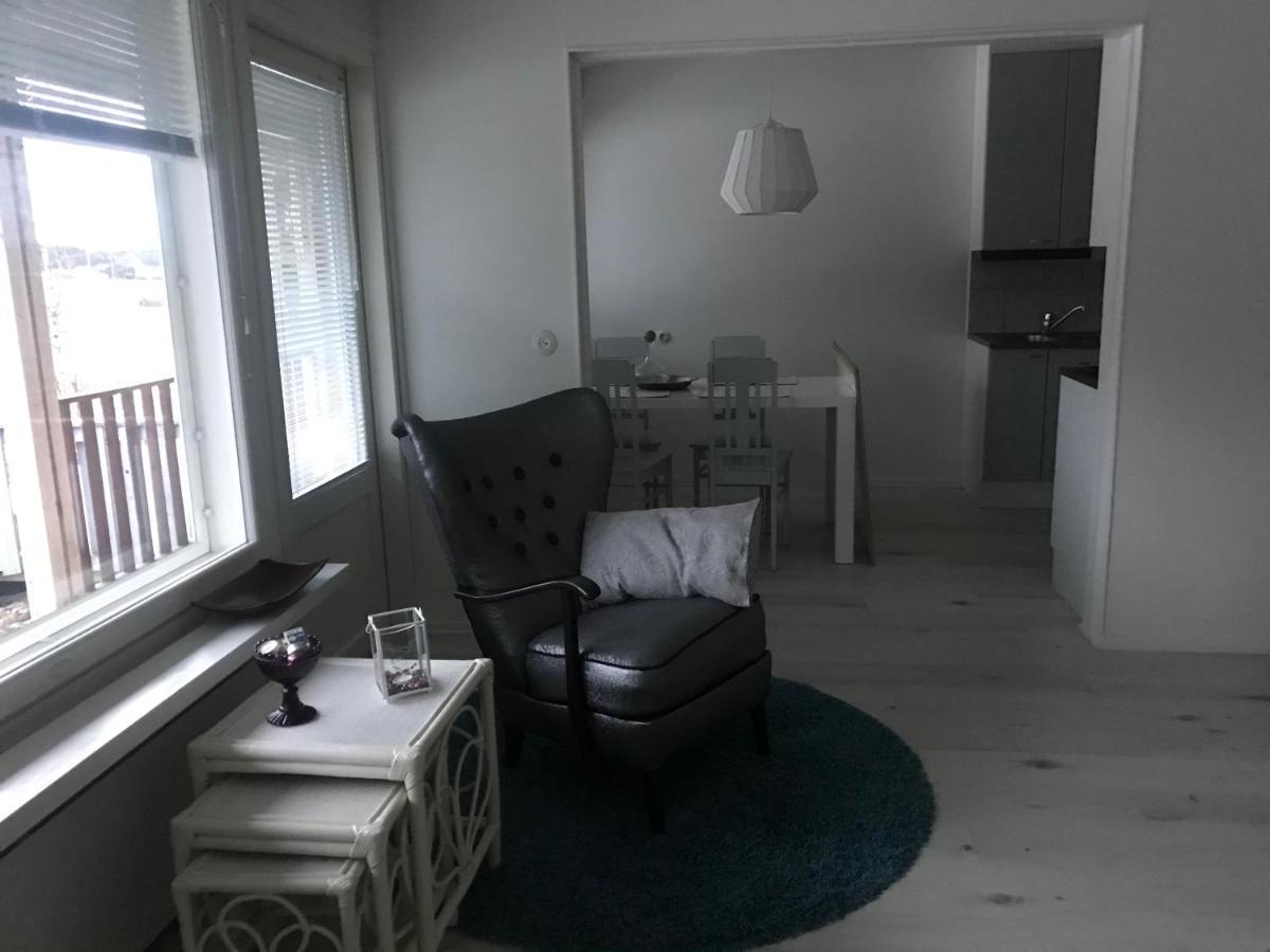 Tyylikaes Rivitaloasunto Lohjalla 外观 照片